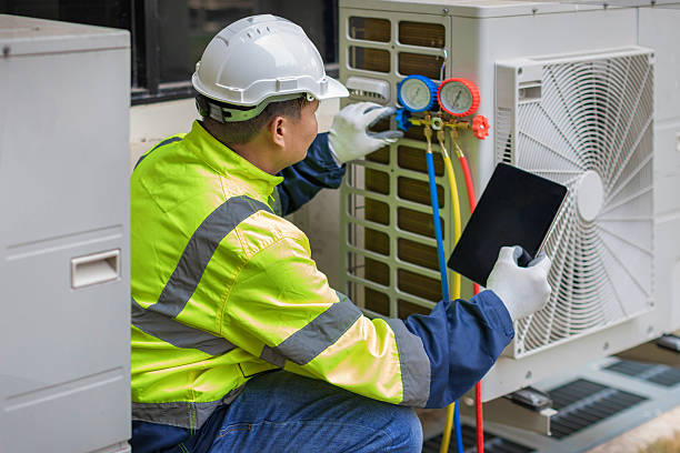 Professional Emergency Hvac Repair technician working in Maywood, NJ